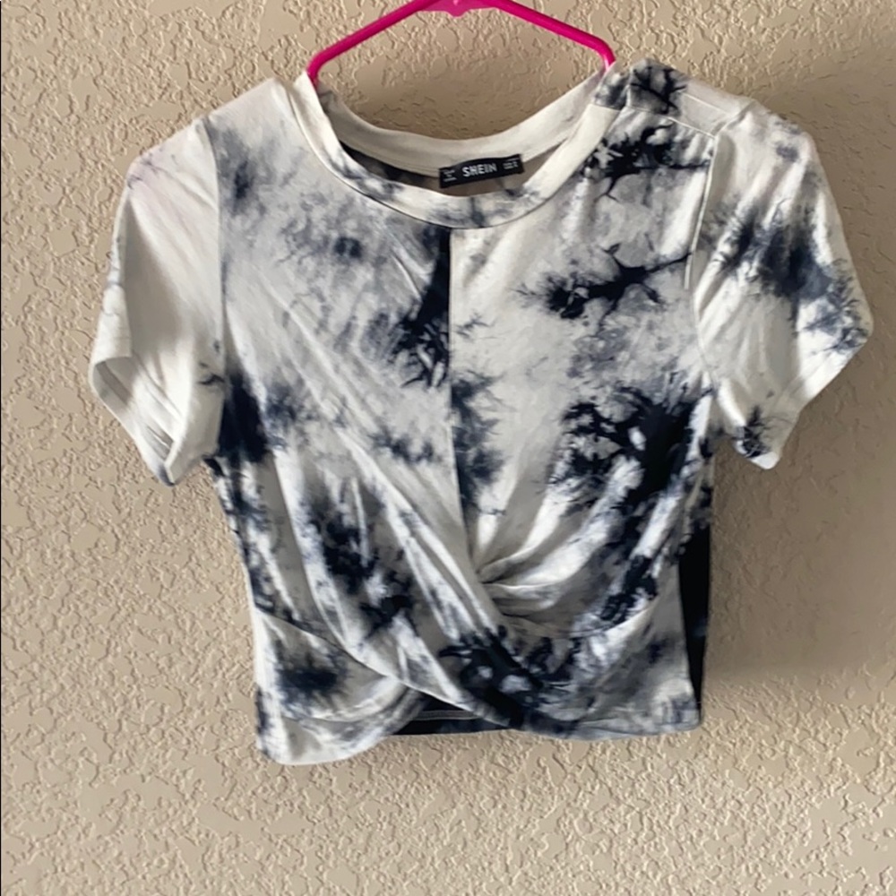 Tye die crop shirt
